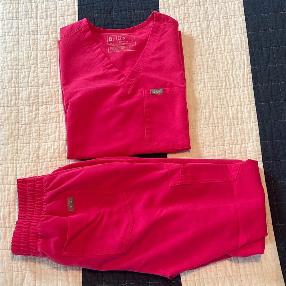 FIGS Hot Pink Scrub Set